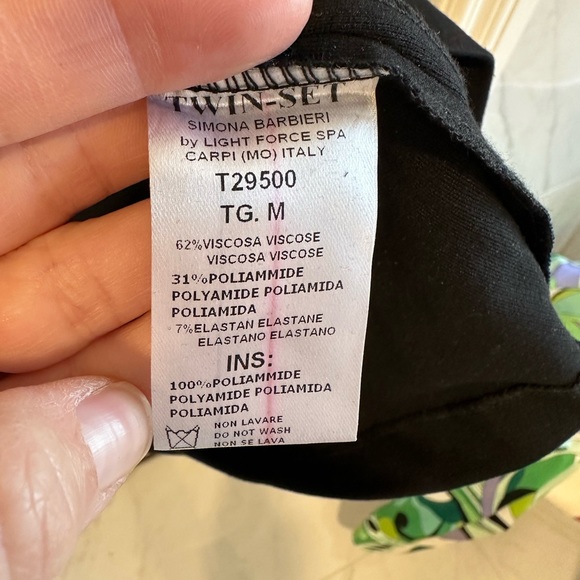 Sleeve little black dress - Picture 3 of 3